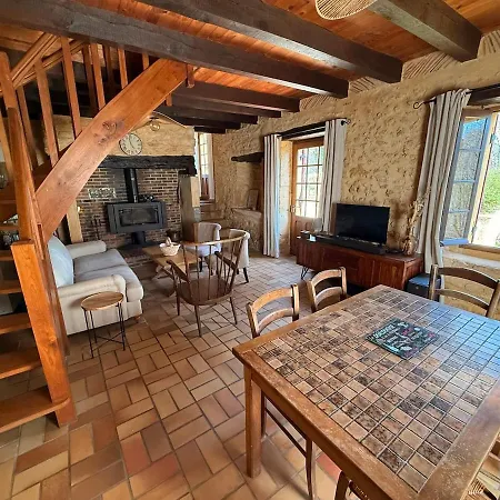 Domaine De Charme Avec 2 Et Piscine Couverte * La Chapelle-Aubareil