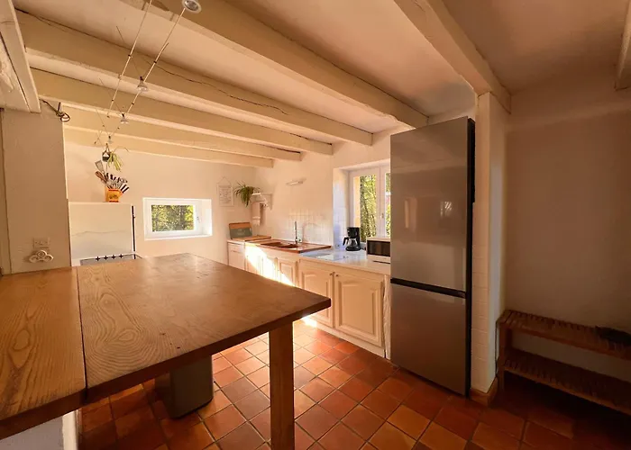 Feriehus Domaine De Charme Avec 2 Et Piscine Couverte La Chapelle-Aubareil