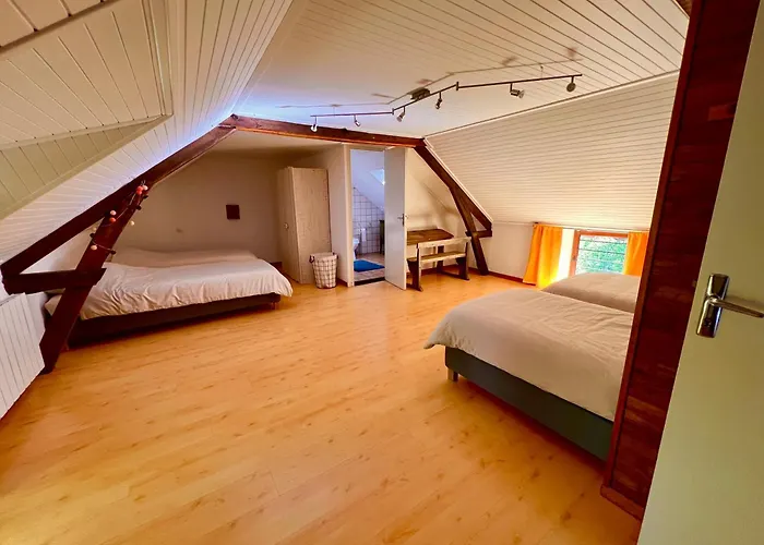 Domaine De Charme Avec 2 Et Piscine Couverte Feriehus La Chapelle-Aubareil