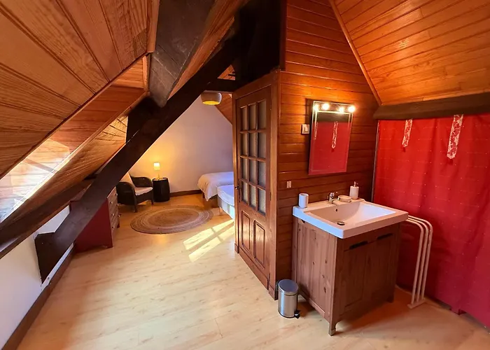 Feriehus Domaine De Charme Avec 2 Et Piscine Couverte La Chapelle-Aubareil